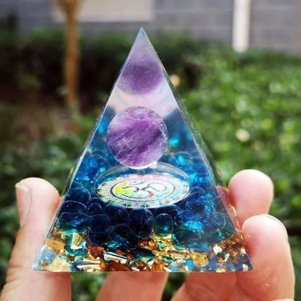 pyramide orgonite amethyste naturelle pyramide orgonite amethyste naturelle