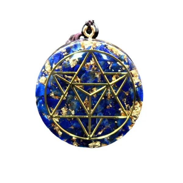 Médaillon orgonite lapis-lazuli Merkaba sur fond blanc