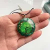Pendentif Orgonite Malachite Arbre de Vie Pendentif orgonite malachite tenu dans la main, 3,5 cm