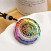 Pendentif Sri Yantra arc-en-ciel, vue de trois quarts
